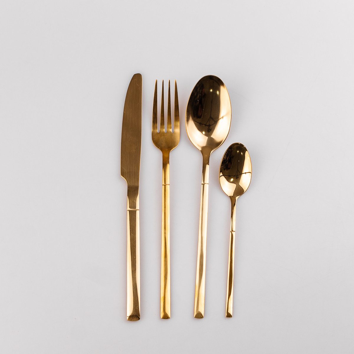 Набір столових приборів із нержавіючої сталі на 6 персон 24 штуки столовий набір Золотистий_HP9695_Milantium_2