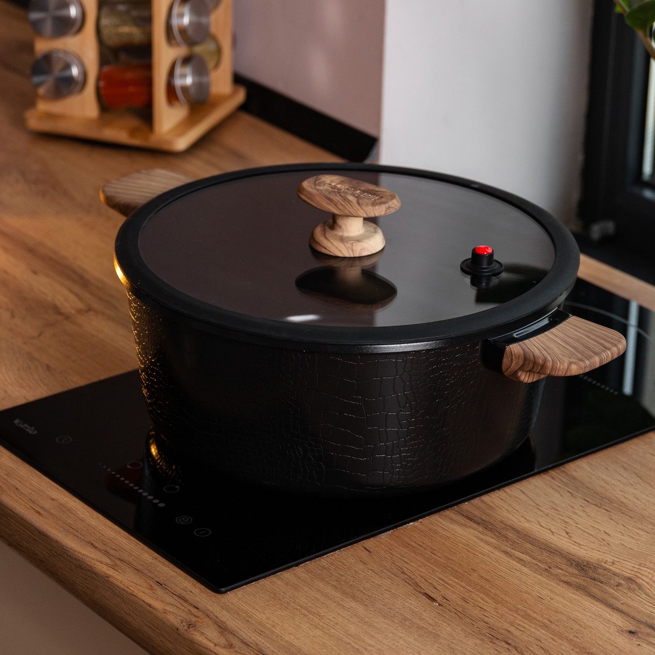 Алюминиевая кастрюля с керамическим покрытием не -старики 7.7 л Ø 30 см чорна MGC HP-4-455B_HP-4-455B_Milantium_5