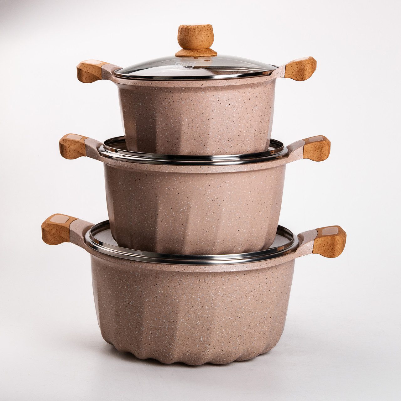 Набор из трех сковородок и жарких век 24