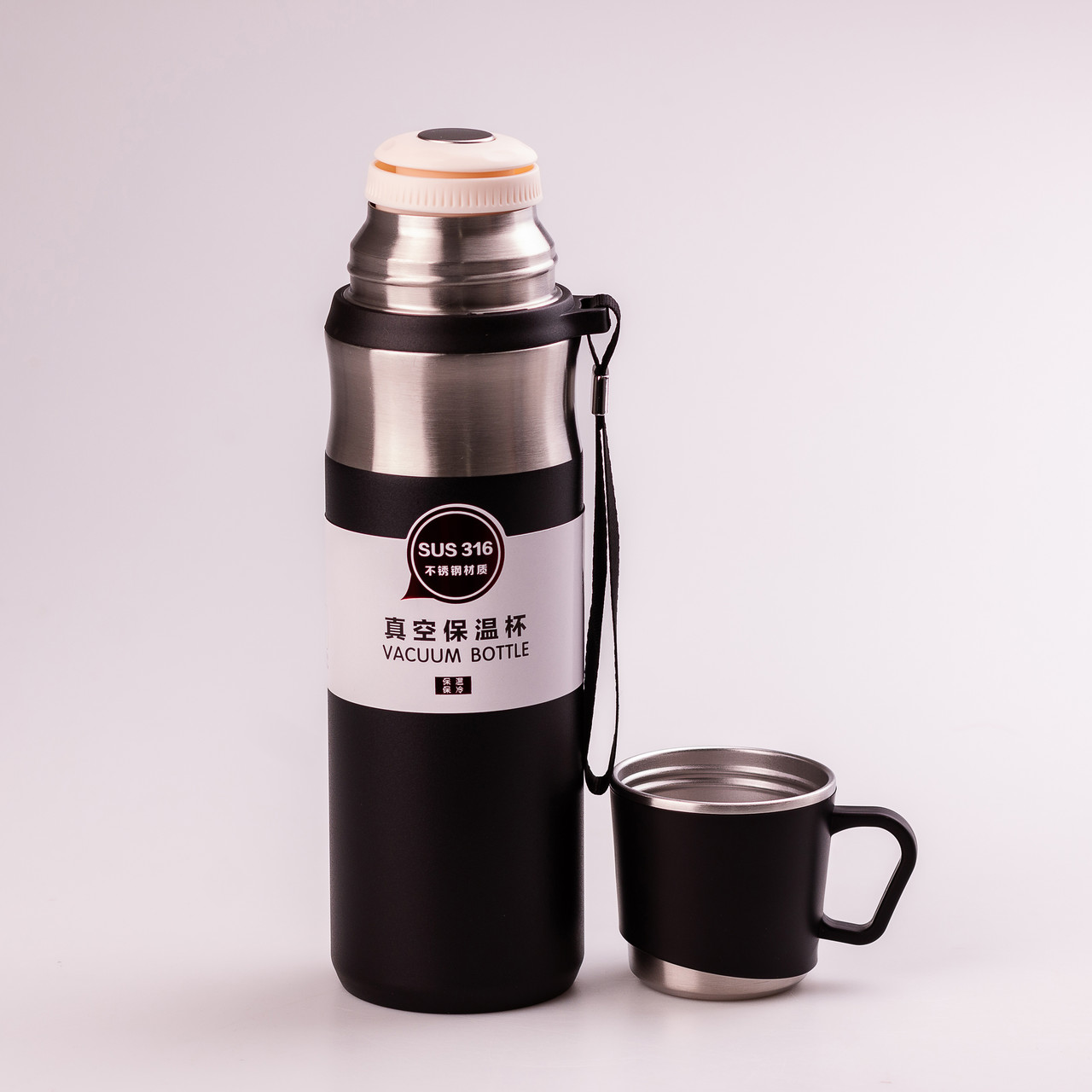 Термос з чашкою та ремінцем 600 мл з металевою колбою Чорний_HPGM80155B_Milantium_2