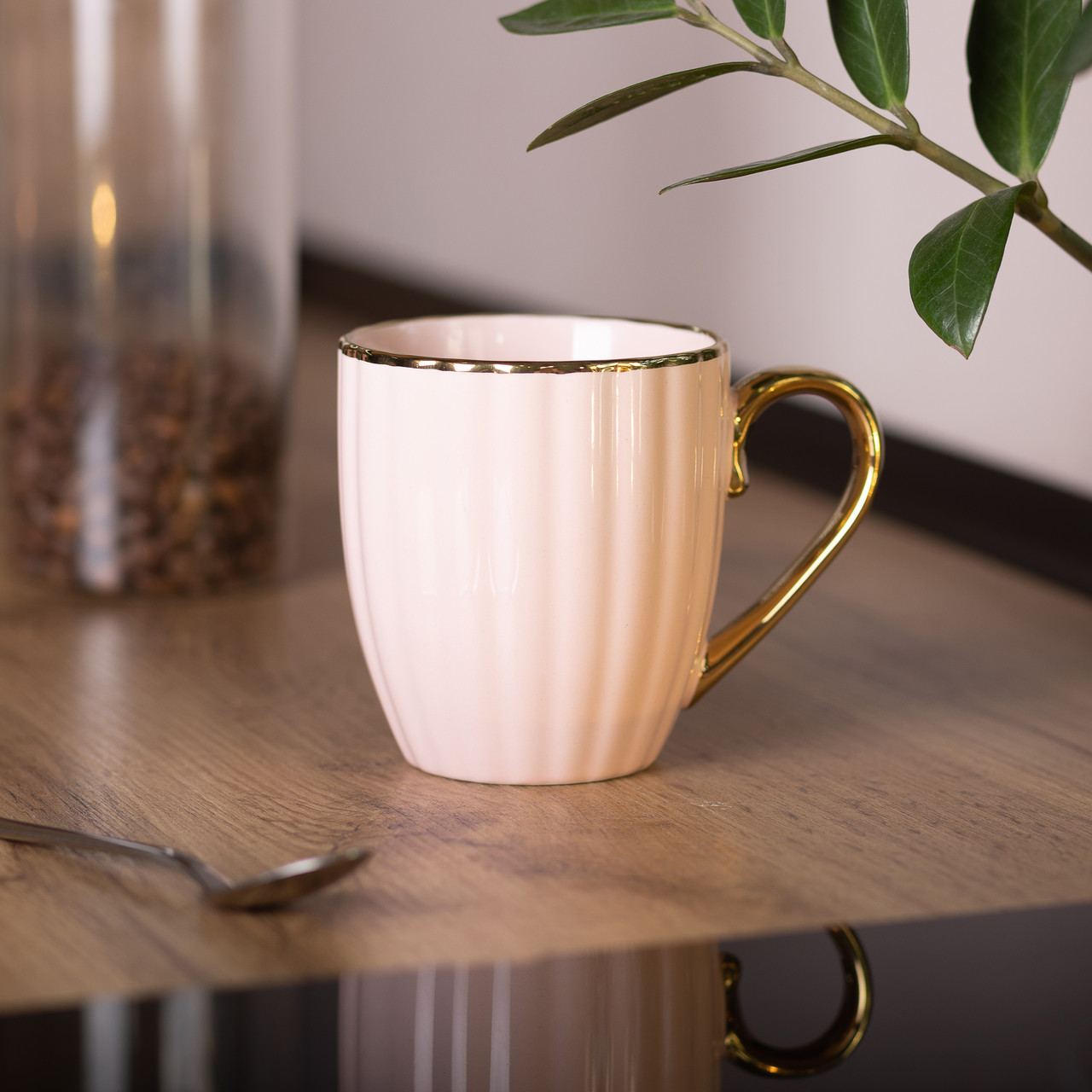 Чашка порцелянова із золотим обідком і золотою ручкою 420 (мл) Рожева RX-N240629P_RX-N240629P_Milantium_4