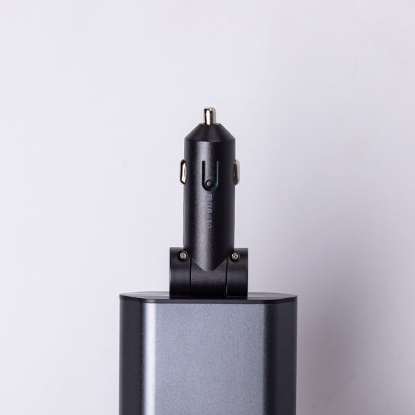 Автомобільний зарядний пристрій з висувними кабелями та портами USB-A/USB-C HP-C1_HP-C1_Milantium_4