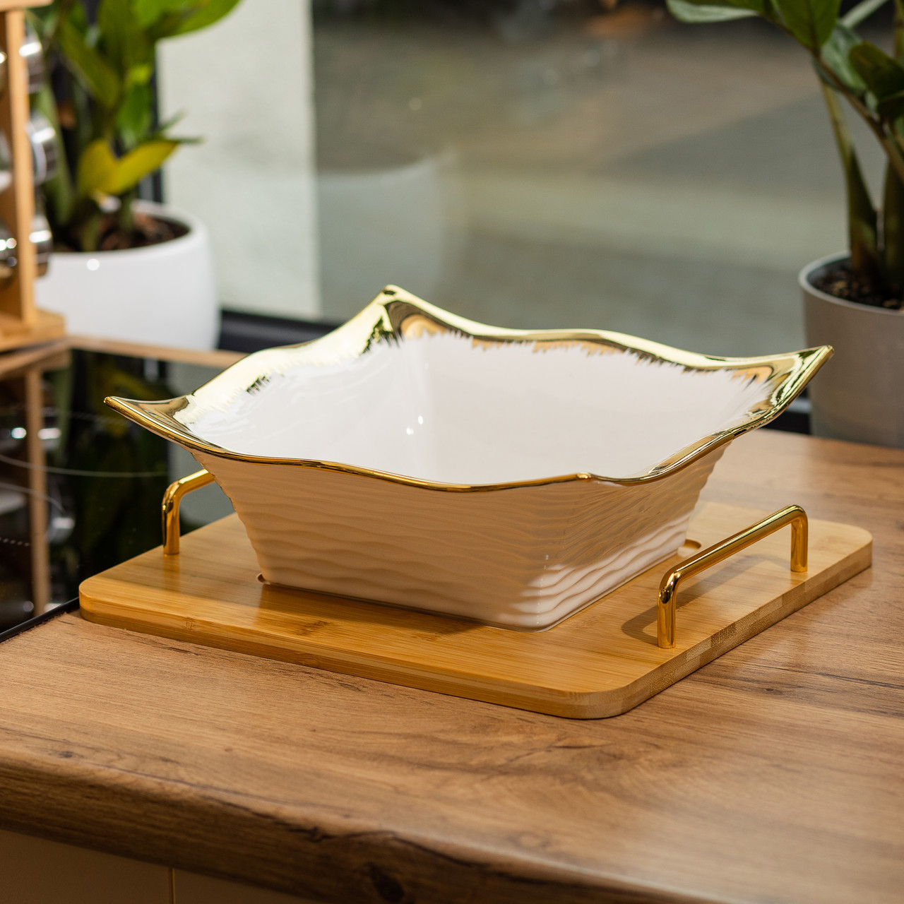 Блюдо порцелянаове 29.5х27.5х10 см на бамбуковій підставці LX-10B_LX-10B_Milantium_5