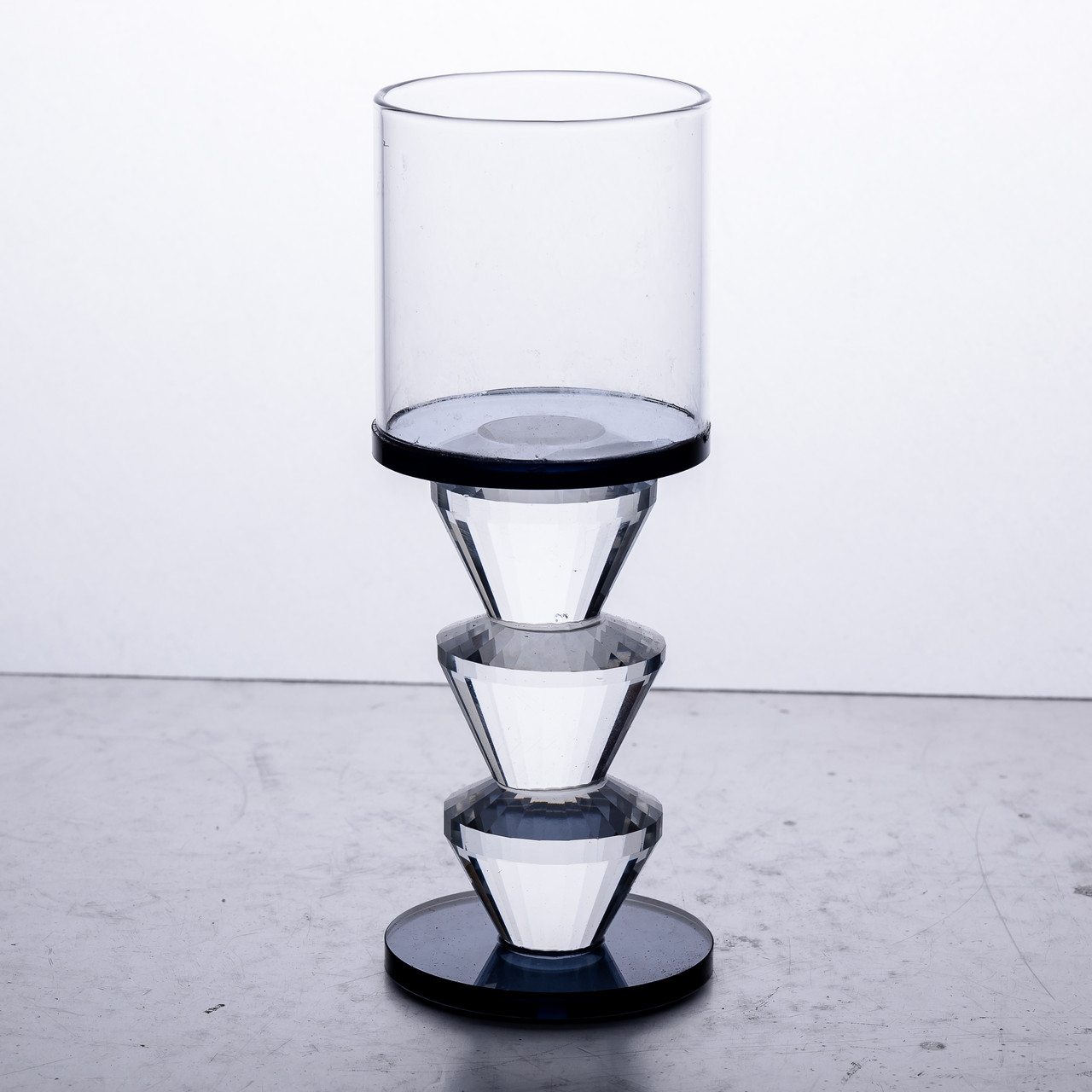 Підсвічник скляний 6×15.7 см на одну свічку підсвічник келих на ніжці декоративний Сірий_HP-4-21L_Milantium_1