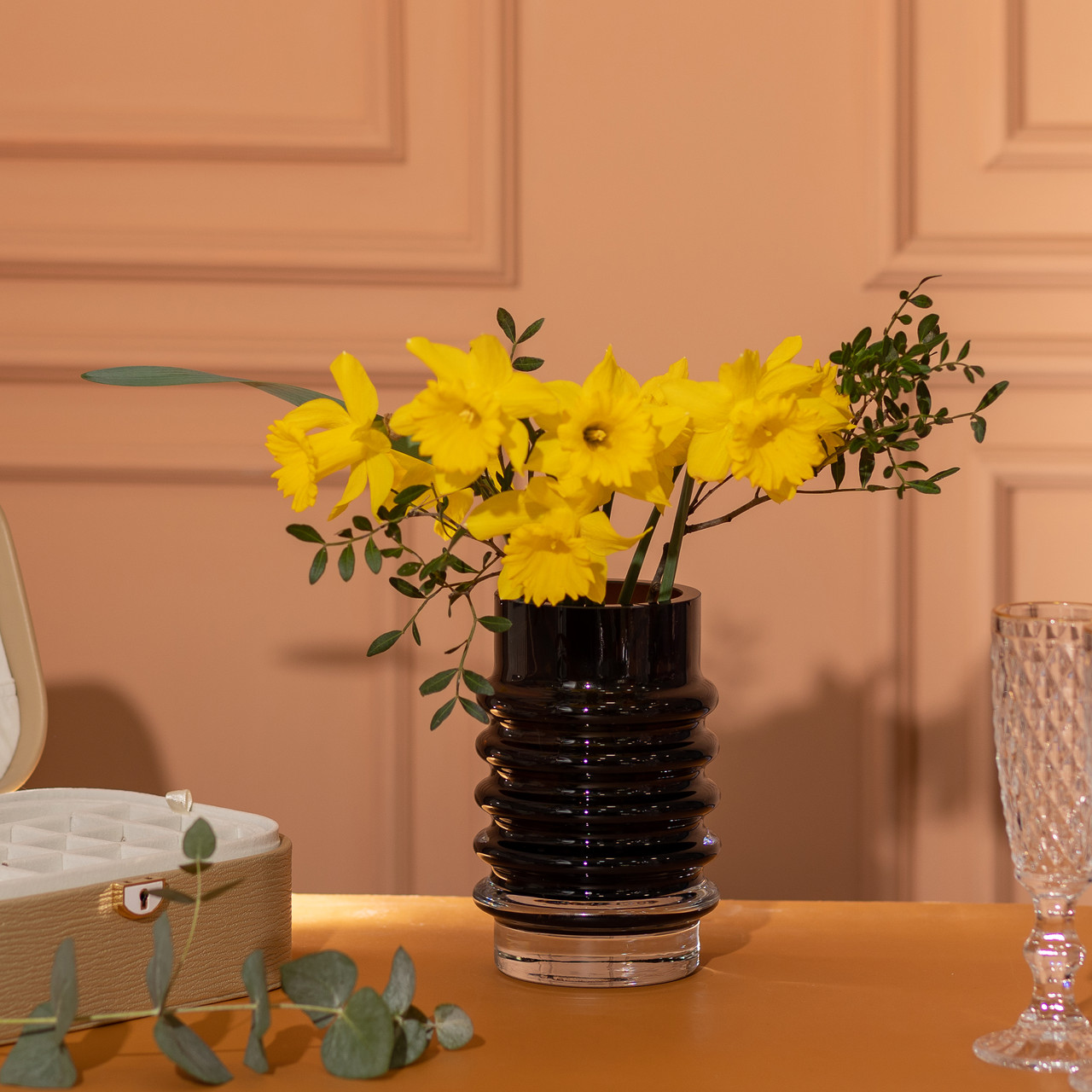 Ваза скляна декоративна 18 см у скандинавському стилі для квітів та інтер&кстати;Эру 900 мл Чорна HP-10-22_HP-10-22_Milantium_3