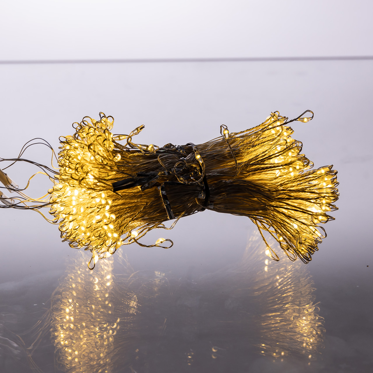 Новорічна гірлянда кімнатна штора роса Хвойна лапа 3х3 м 600 LED Жовте світло D600LED3MY_D600LED3MY_Milantium_6