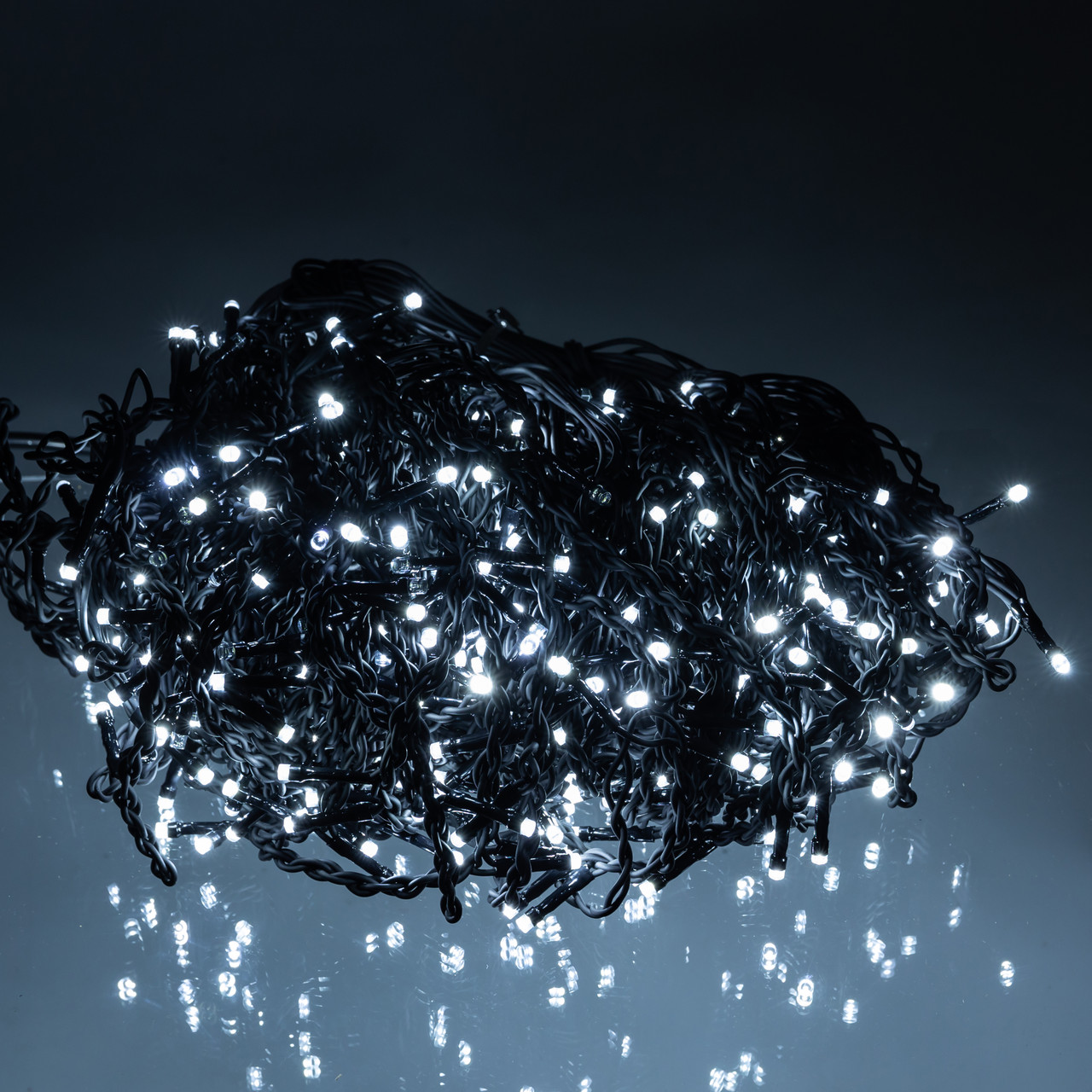Новорічна гірлянда вулична Бахрома 36 м 600 LED чорний провід Білий 36МBW – купити в Україні недорого