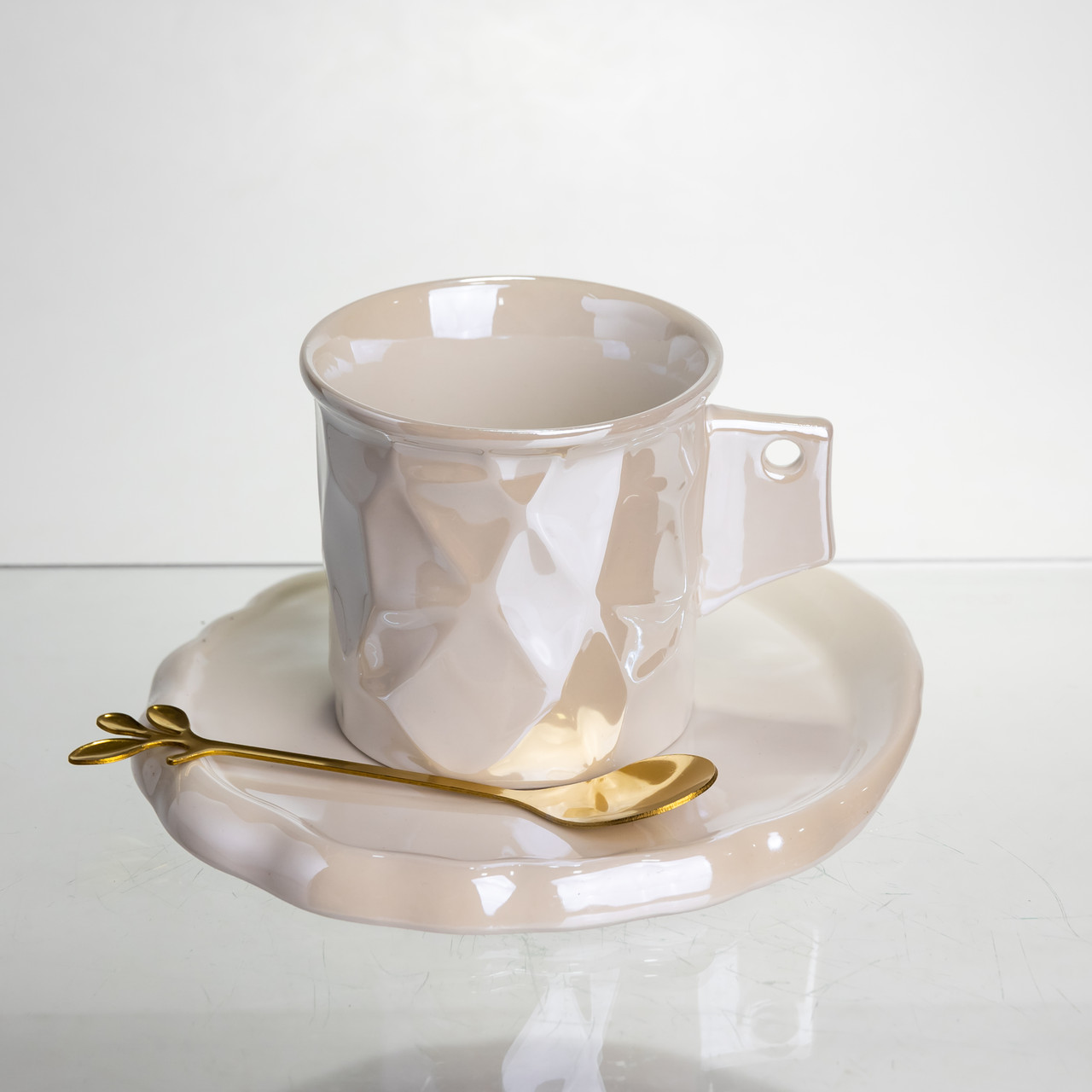 Чашка порцелянова для кави 200 (мл) з блюдцем і ложкою, гарна чашка в подарунок Білий FM-2B – купити в Україні недорого
