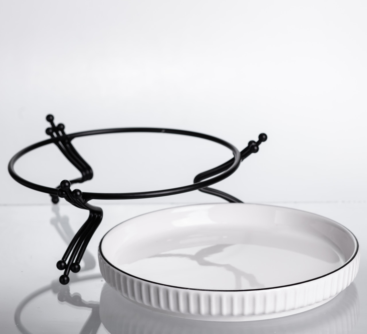 Фруктовниця порцелянова на металевій підставці Ø20 кругла ваза цукерка для фруктів Чорний LB-1570B_LB-1570B_Milantium_3