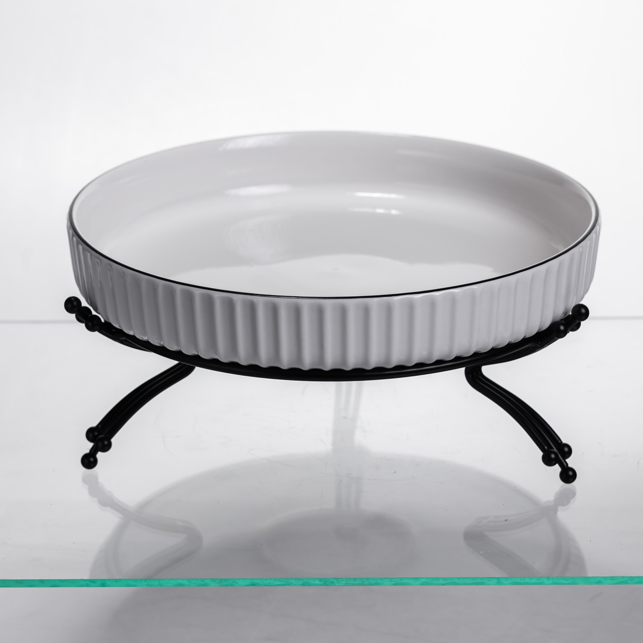 Фруктовниця порцелянова на металевій підставці Ø25 (см) кругла ваза цукерниця для фруктів Білий із чорним LB-1572B_LB-1572B_Milantium_1