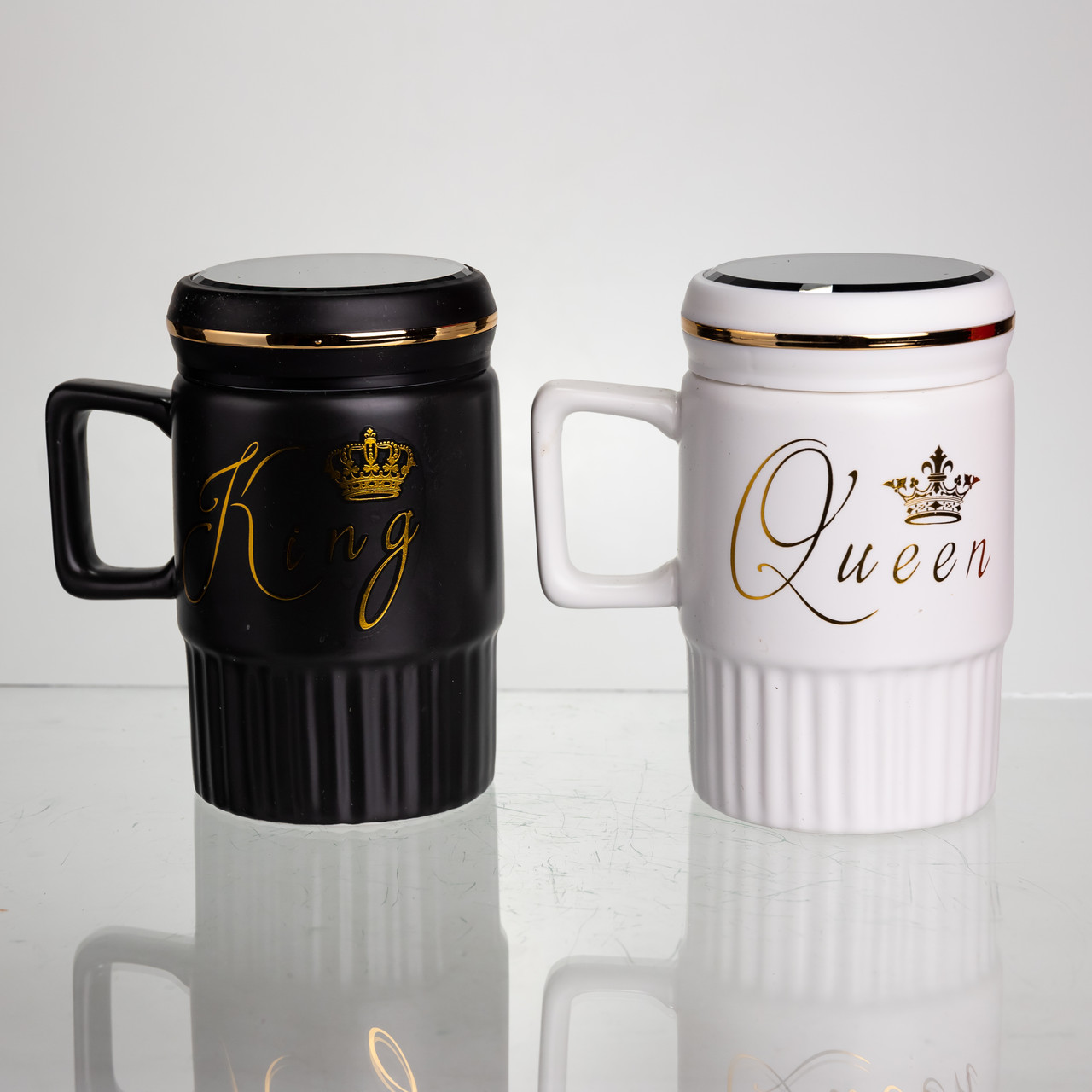 Набір парних порцелянових чашок з кришкою 2 (шт) к 450 (мл) Чорний з білим Yiwu FM-26 – купити в Україні недорого