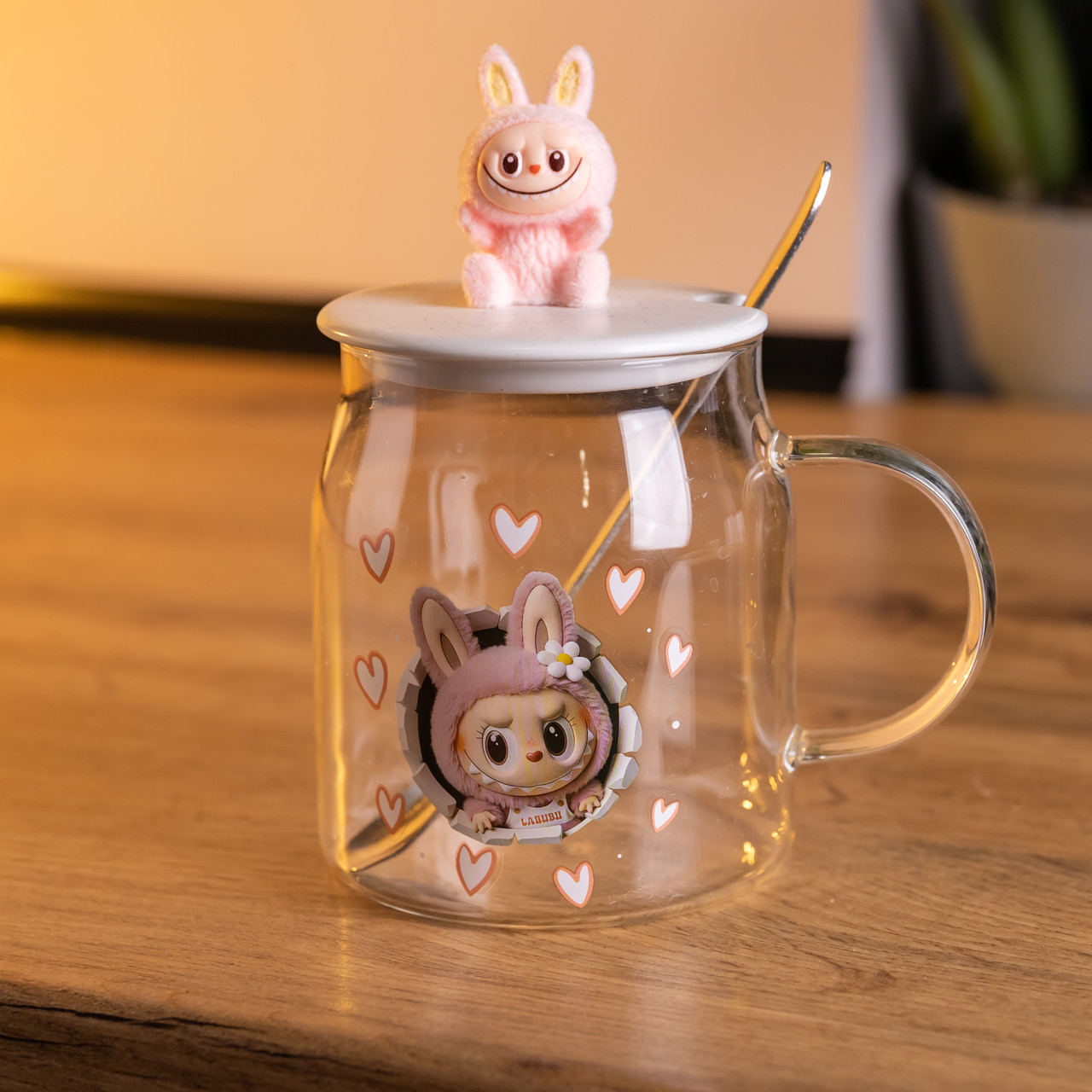 Новорічна велика скляна чашка "Лабубу" з кришкою та ложкою 600 мл