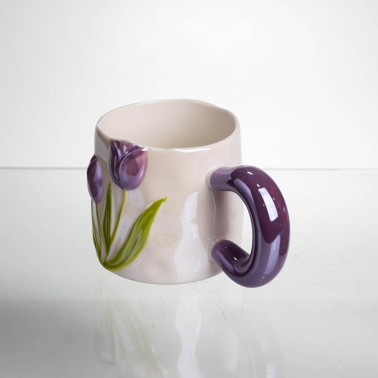 Новорічна порцелянова чашка для чаю та кави "Ніжний Тюльпан" з 3D-декором 400 мл