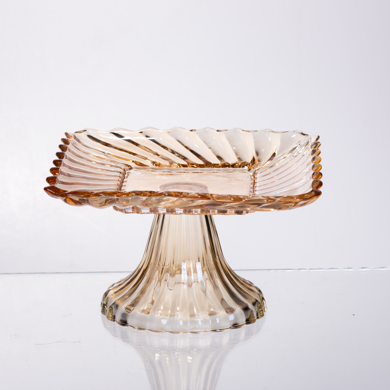 Тортівниця скляна квадратна на ніжці, 16×16 см Коричнева 64486-18 - купить в Украине недорого